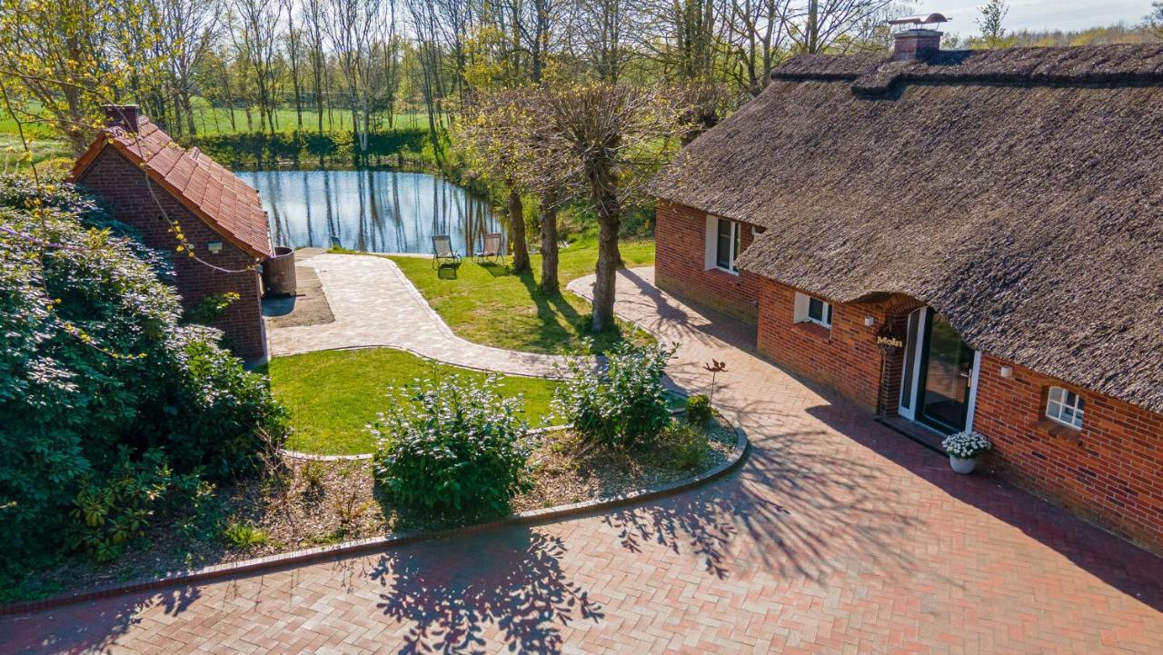Reetdach Ostfriesenhaus Villa Südbrookmerland Екстериор снимка